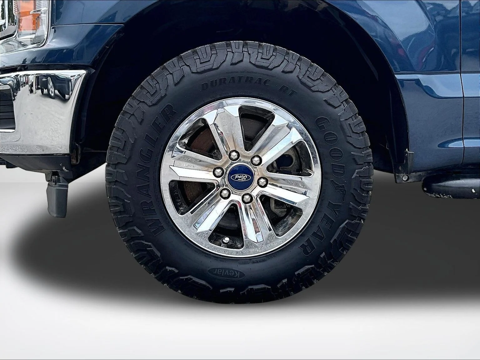 Used 2019 Blue Ford XLT image 10