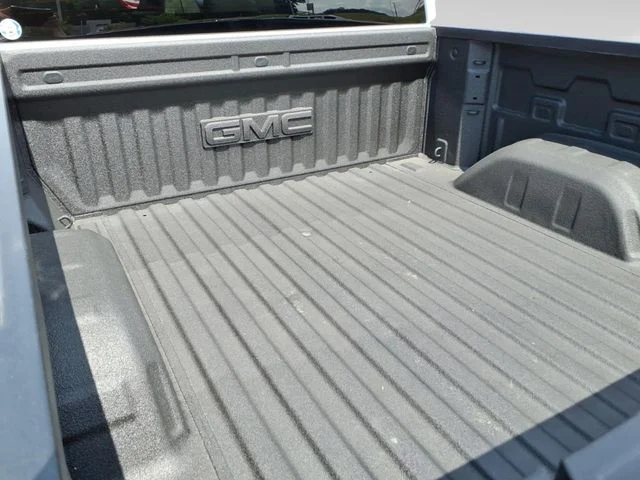 Used 2026 White GMC AT4 image 11