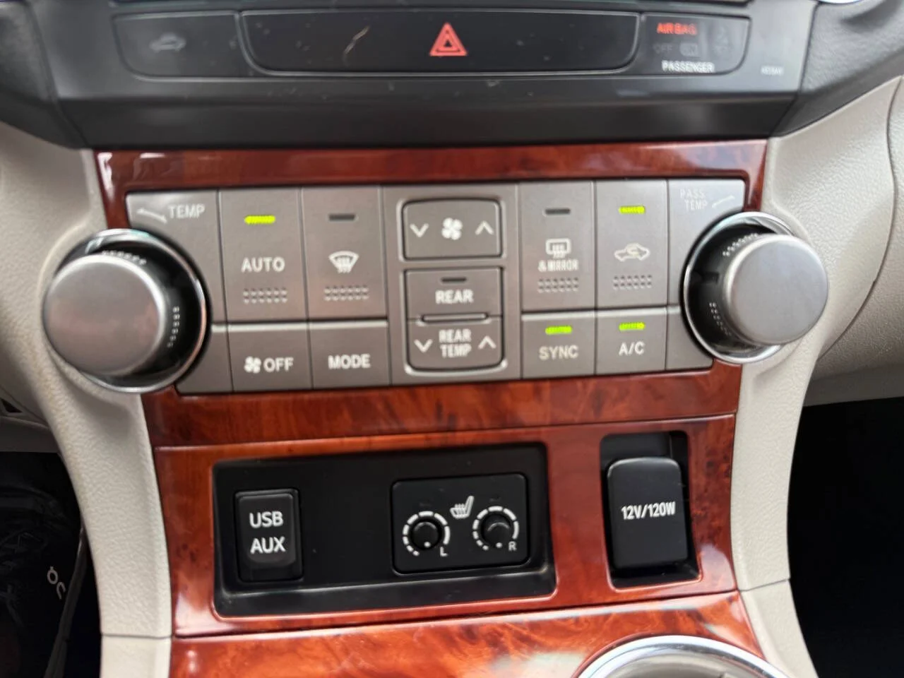 Used 2011 Blue Toyota Limited 4dr SUV image 22