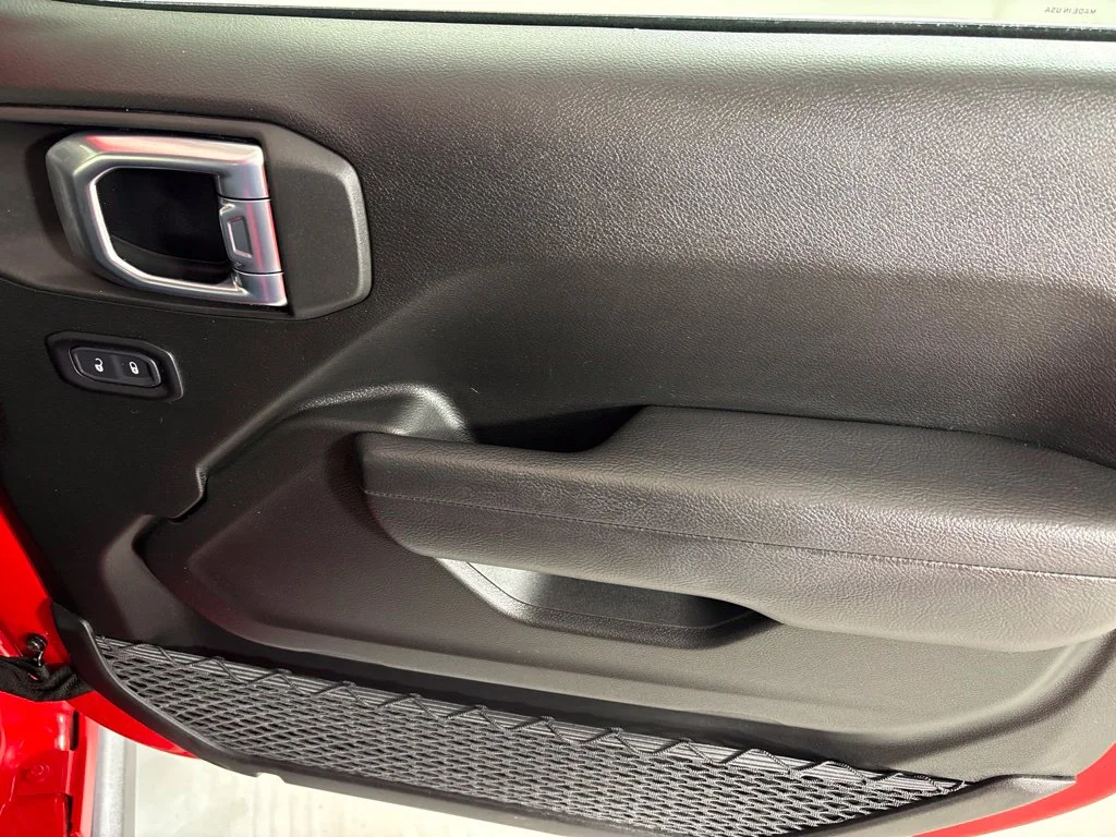 Used 2026 Red Jeep Rubicon image 17