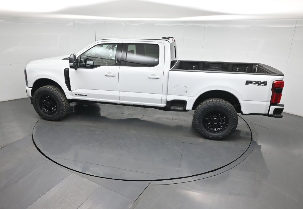 New 2026 Oxford White Ford Lariat image 40
