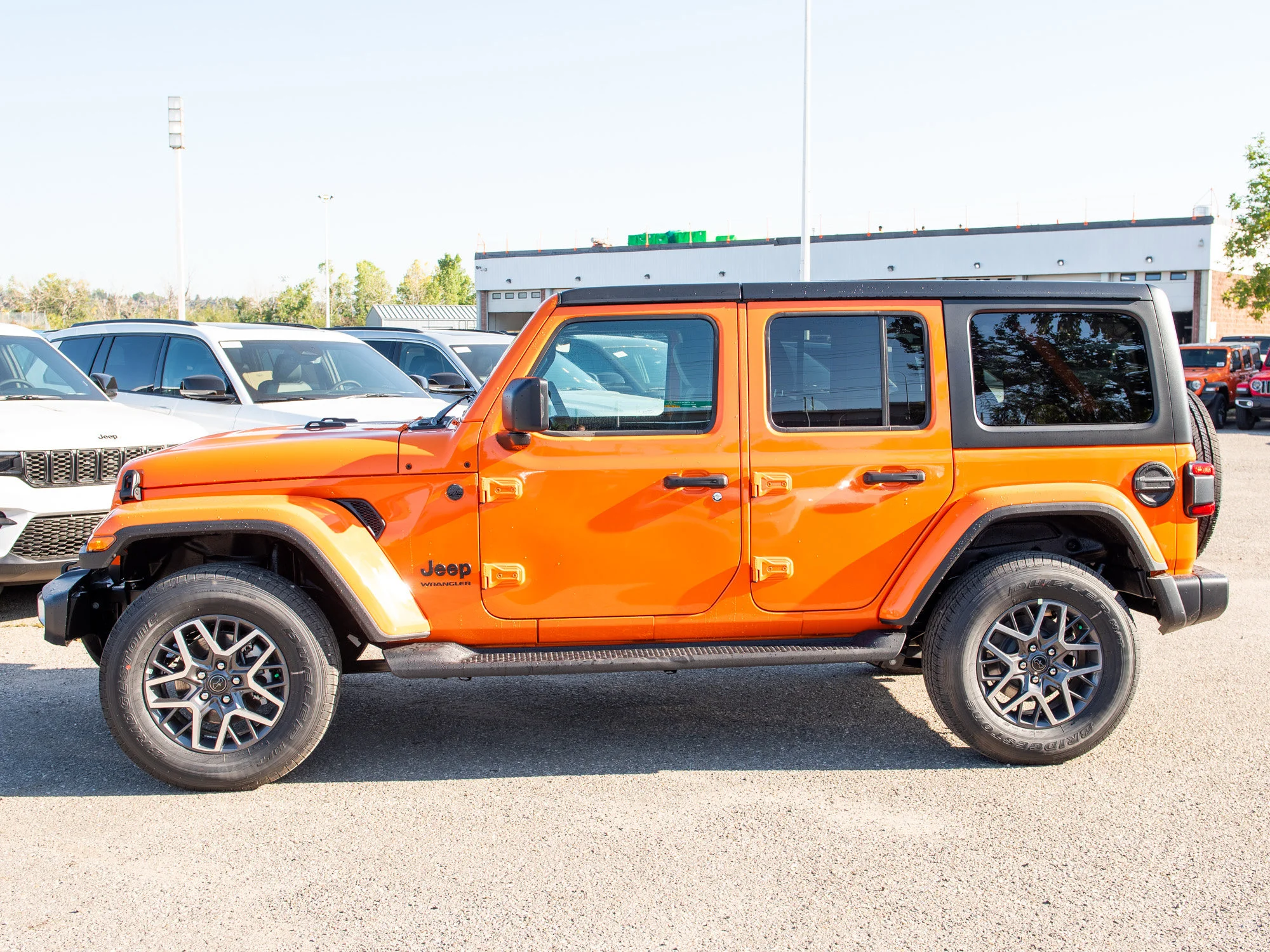 Used 2025 joose Jeep Sahara* 4 Door 4x4, Heated Seats/Wheel, Remote Start image 2