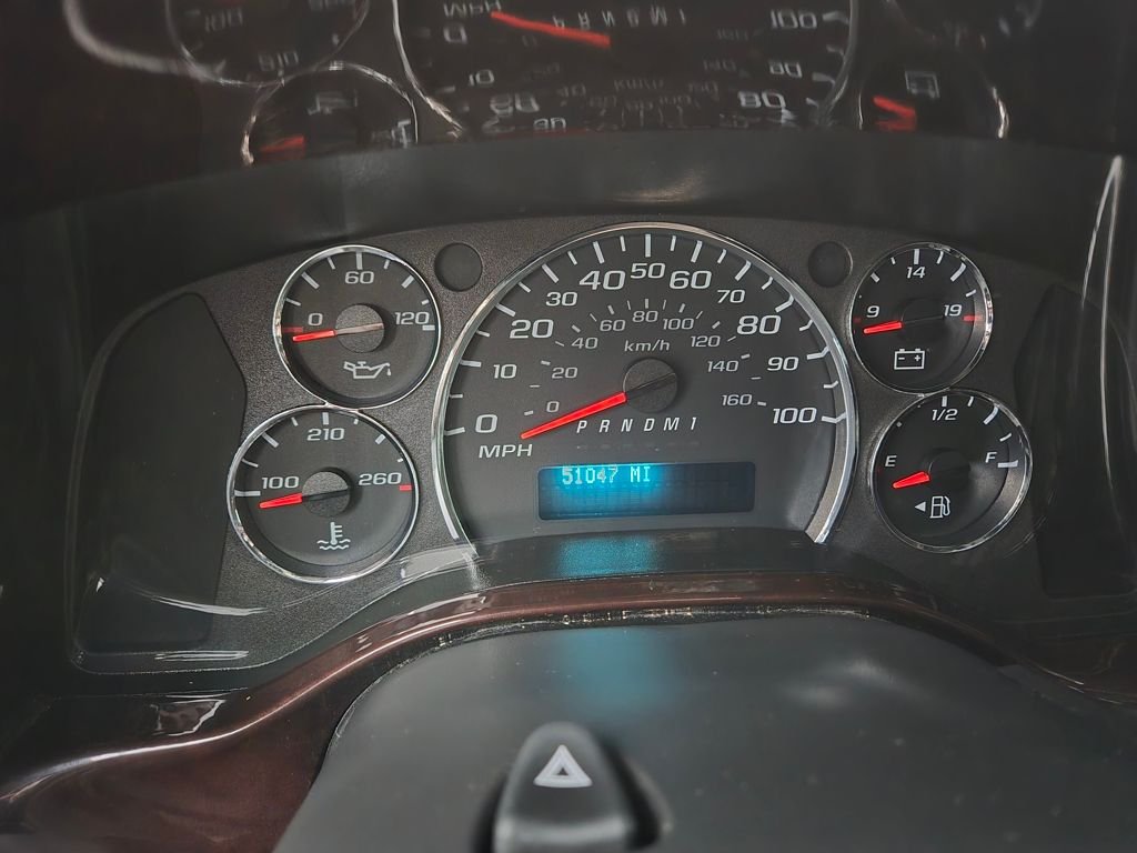 Used 2021 White Fade Chevrolet Explorer Limited SE image 18