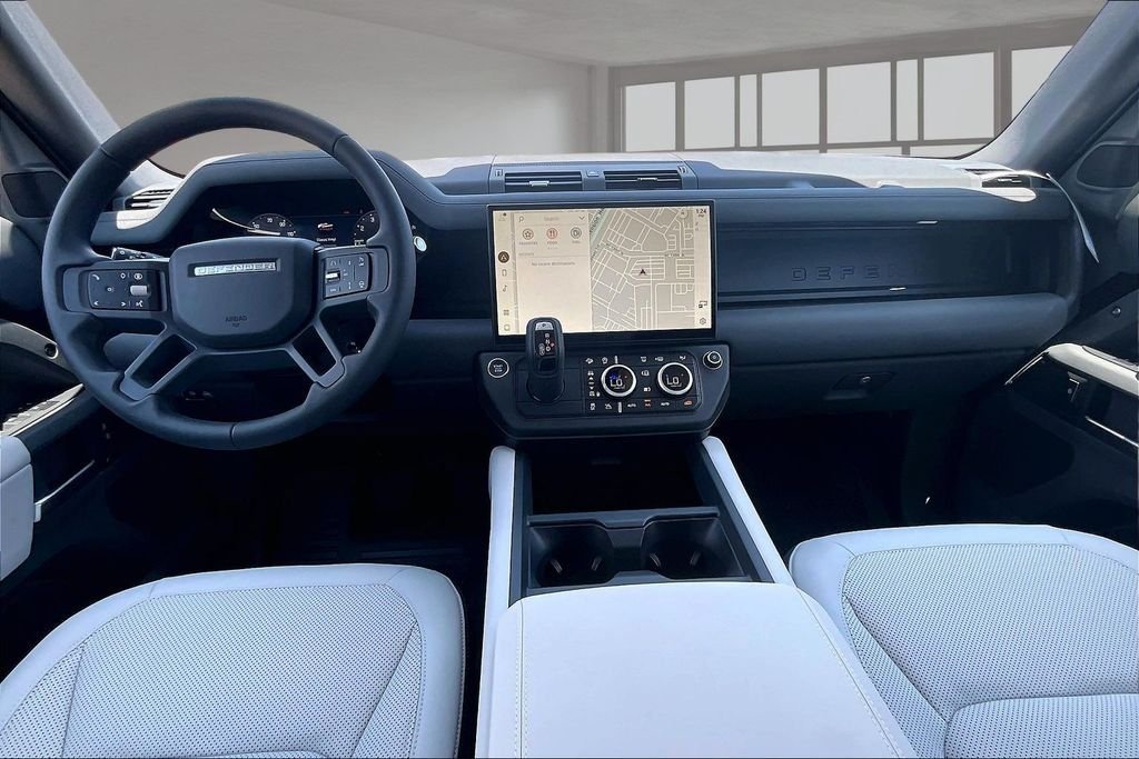 New 2026 Santorini Black LAND ROVER S image 5