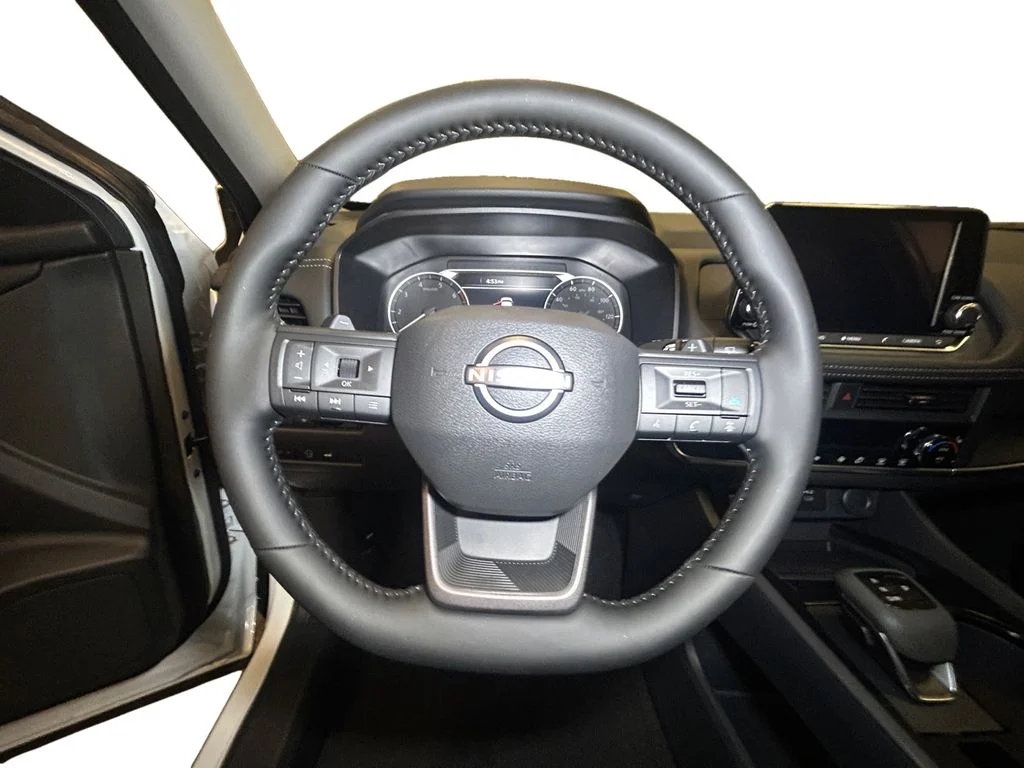 New 2026 Everest White Pearl Tricoat Nissan SV image 12
