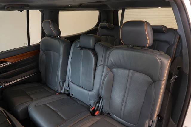 Used 2022 White Jeep Series II image 24