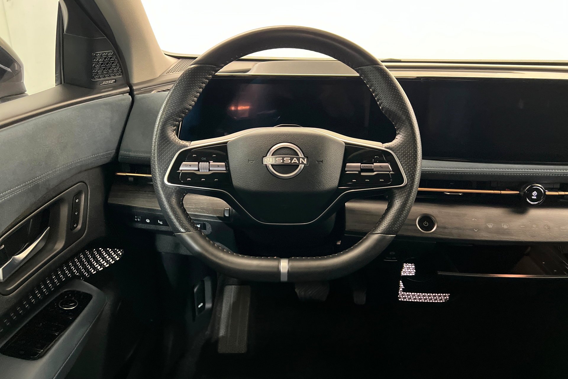 2023 Nissan Ariya Platinum+ - Photo 13