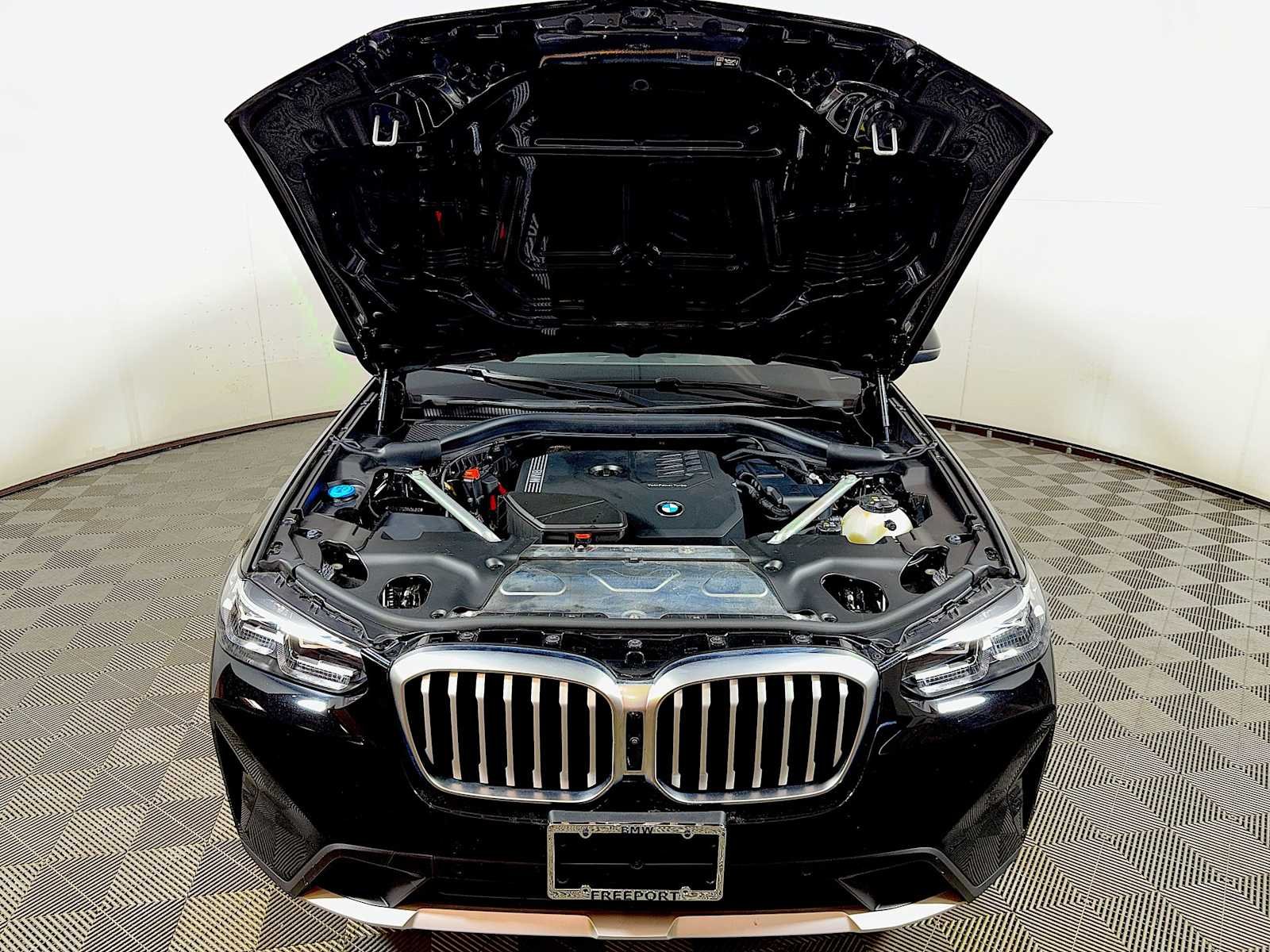 Certified Used 2024 Jet Black BMW xDrive30i image 31