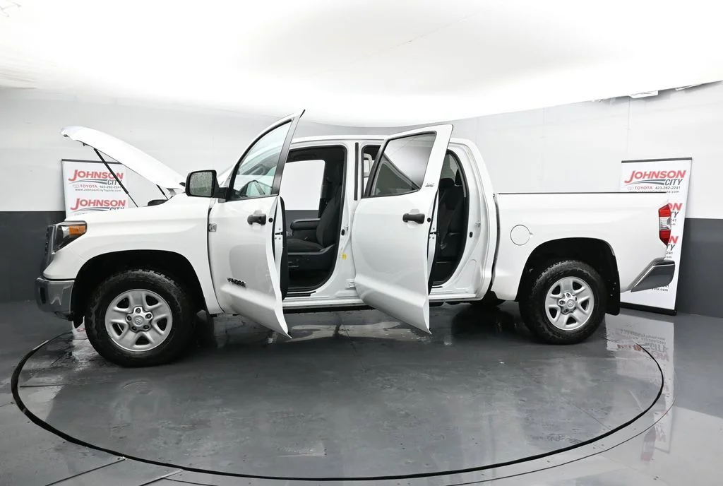 Used 2021 White Toyota SR5 image 44