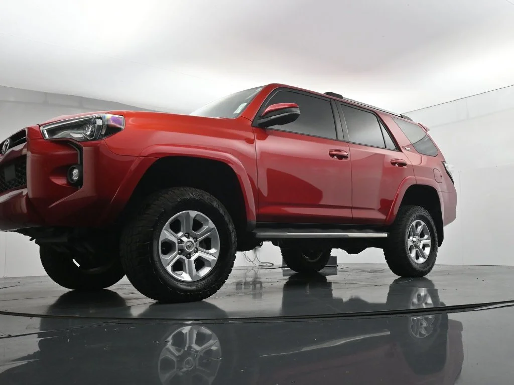 Used 2022 Red Toyota SR5 image 33