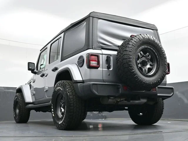 Used 2020 Silver Jeep Unlimited Sahara image 35