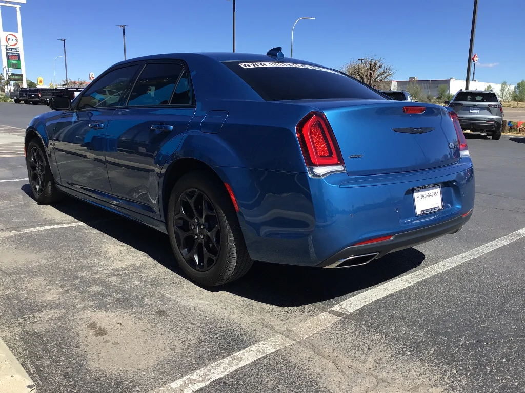 Used 2023 Frostbite Chrysler Touring L image 4