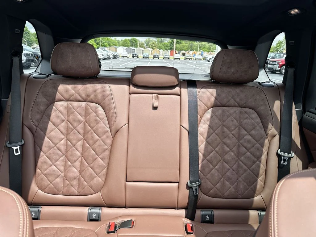 Used 2025 Blue BMW xDrive40i image 13