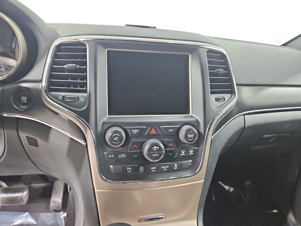 Used 2016 White Jeep Limited image 19