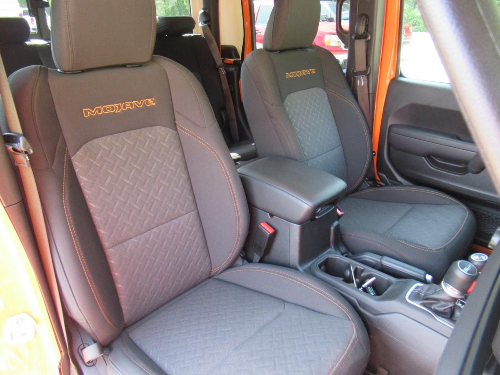 Used 2025  Jeep Mojave image 10