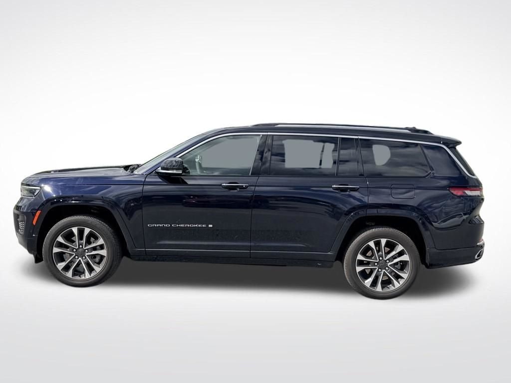 Used 2024 Black Jeep Overland image 3