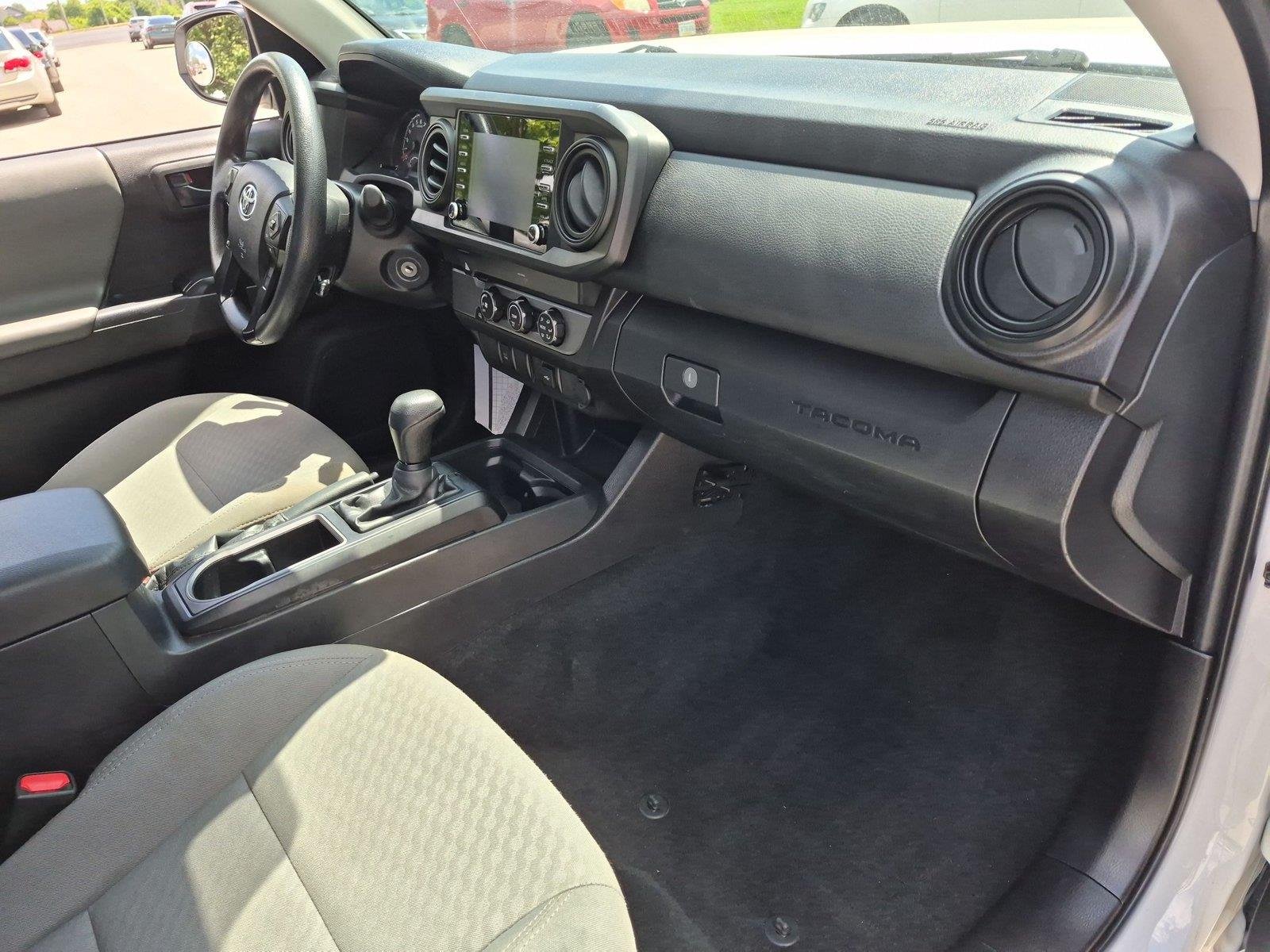 Used 2022 White Toyota SR image 35