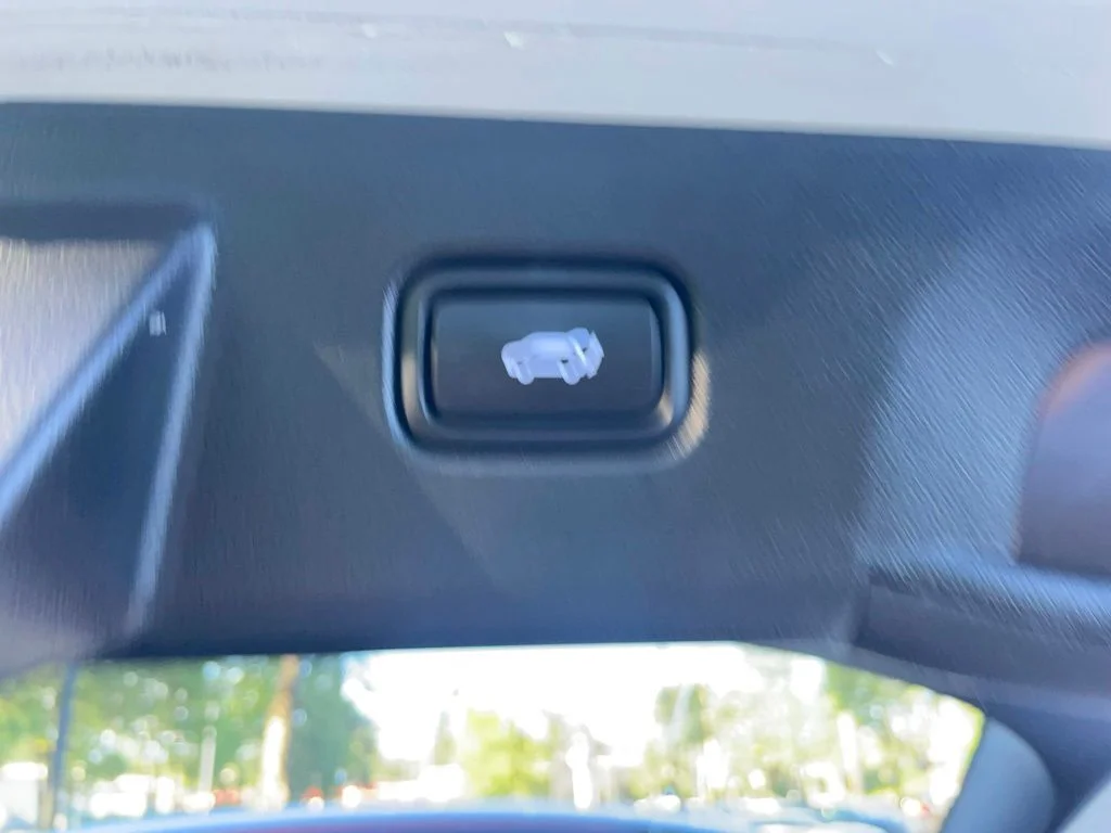 Used 2024 White Pearl Hyundai SEL image 19
