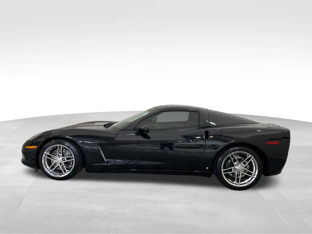 Used 2008 Black Chevrolet Base image 2