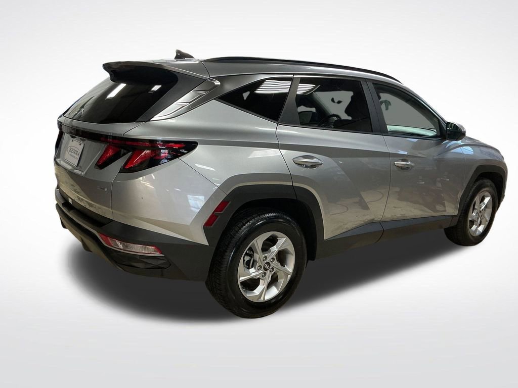 Used 2024  Hyundai SEL image 11