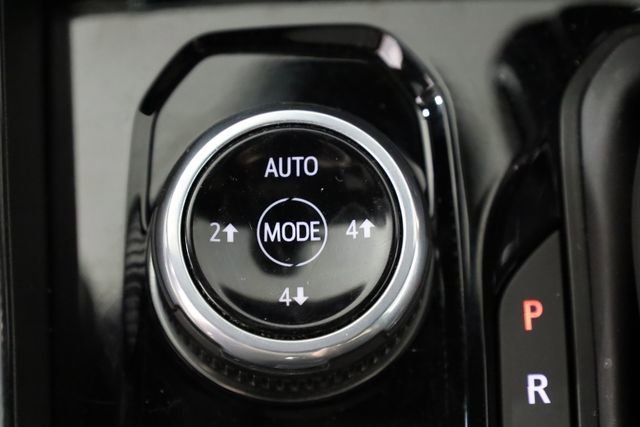 2025 GMC Canyon AT4 - Photo 9
