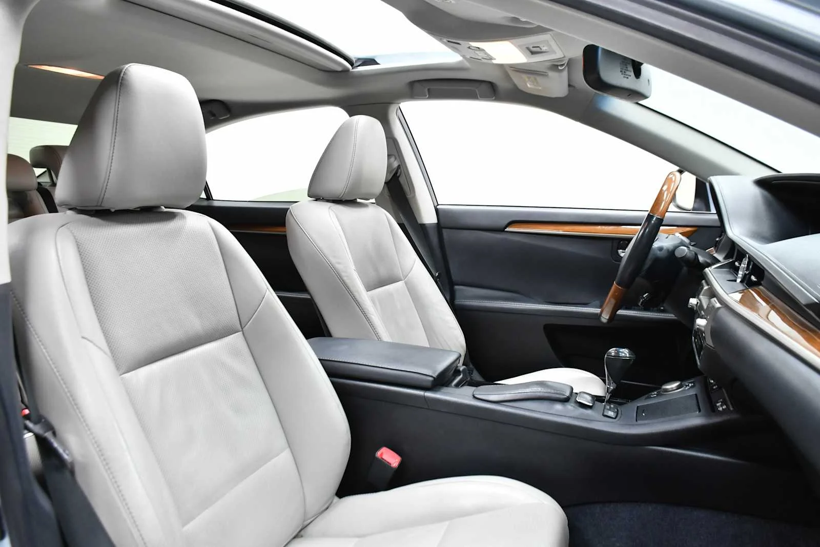 Used 2014 Cerulean Blue Metallic Lexus Hybrid image 21