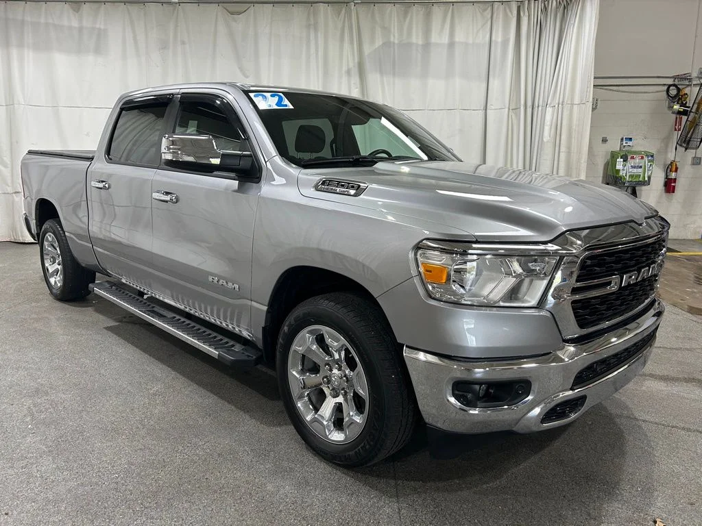 2022 RAM 1500 Big Horn/Lone Star 4x4 Crew Cab 6'4's photo