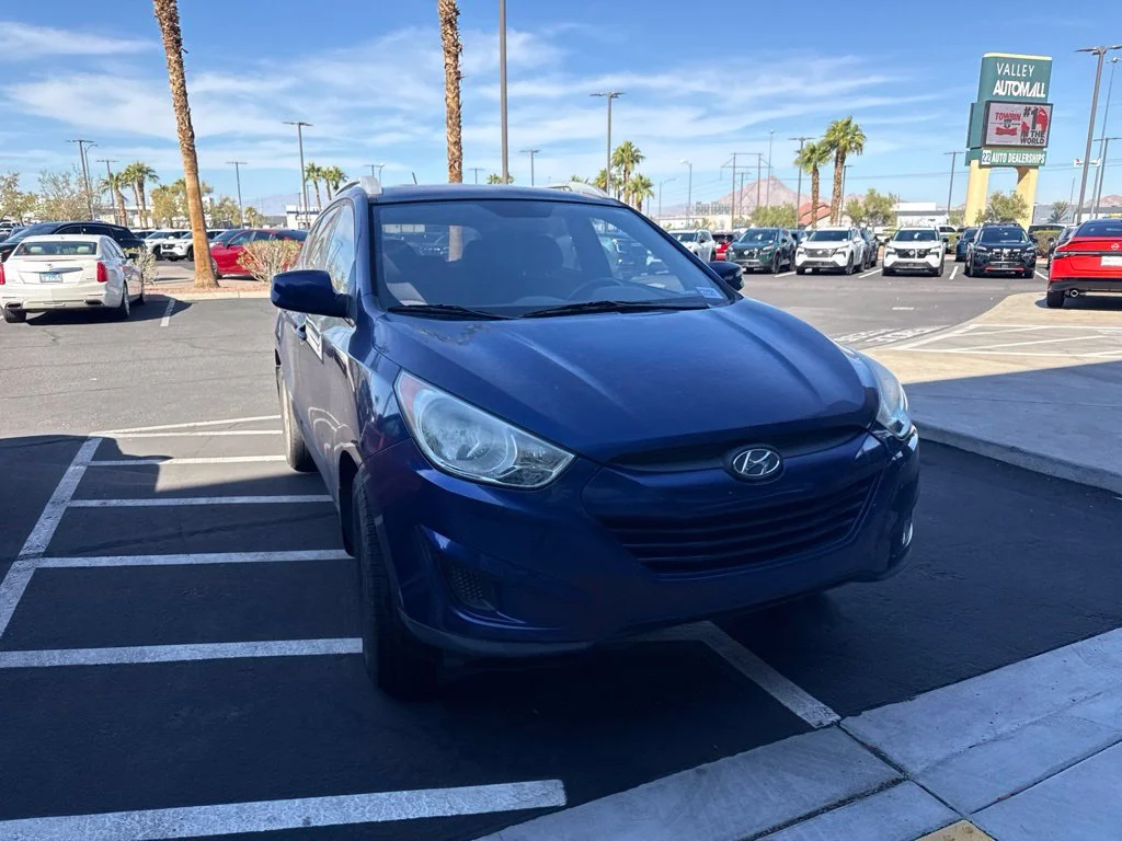 Used 2011 Blue Hyundai GLS image 3