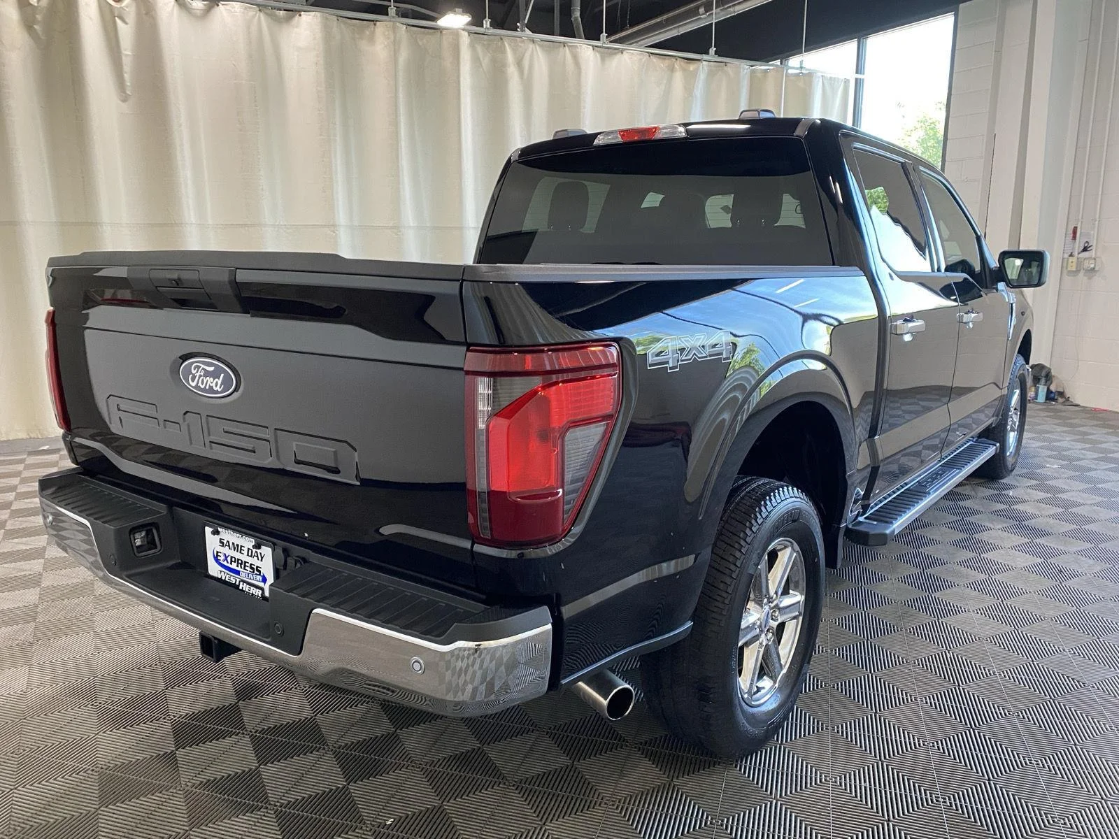 Used 2025 Agate Black Ford XLT image 14