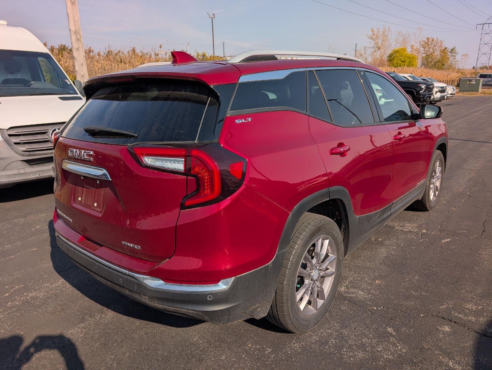 Used 2023 Volcanic Red Tintcoat GMC SLT image 7