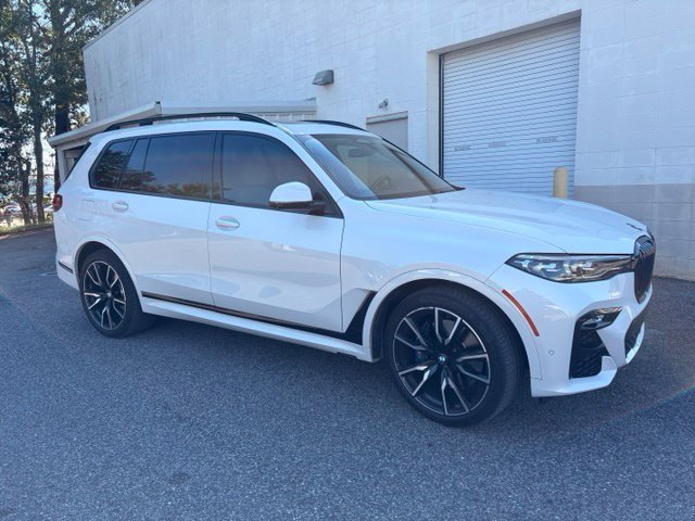 Used 2021 Mineral White Metallic BMW xDrive40i image 3