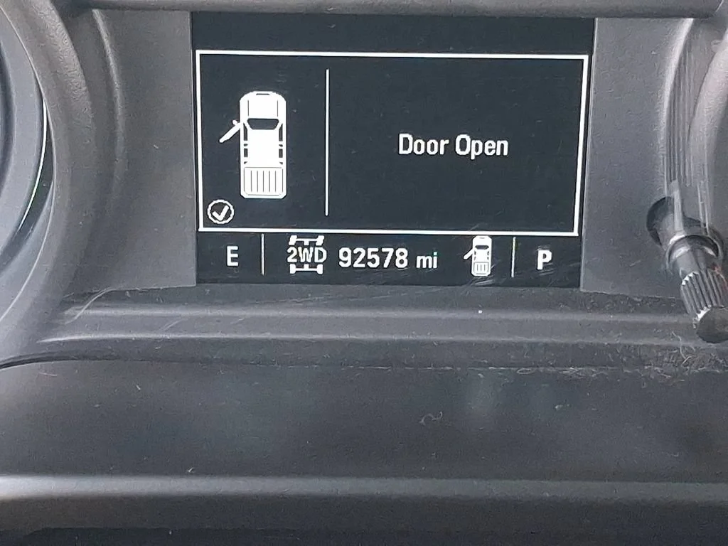 Used 2019 NORTHSKY BLUE METALLIC Chevrolet Custom image 23