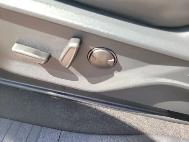 New 2026 Gray Ford Lariat image 21