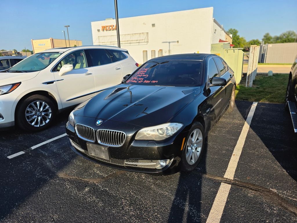 Used 2013 Jet Black BMW 528i xDrive image 3