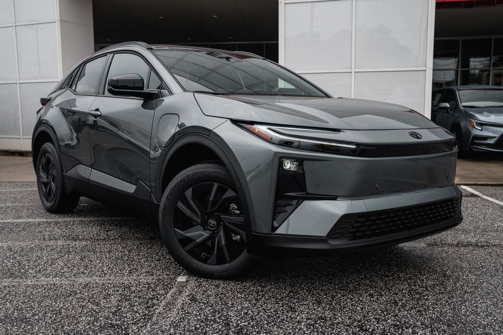 2026 Toyota C-HR  SE