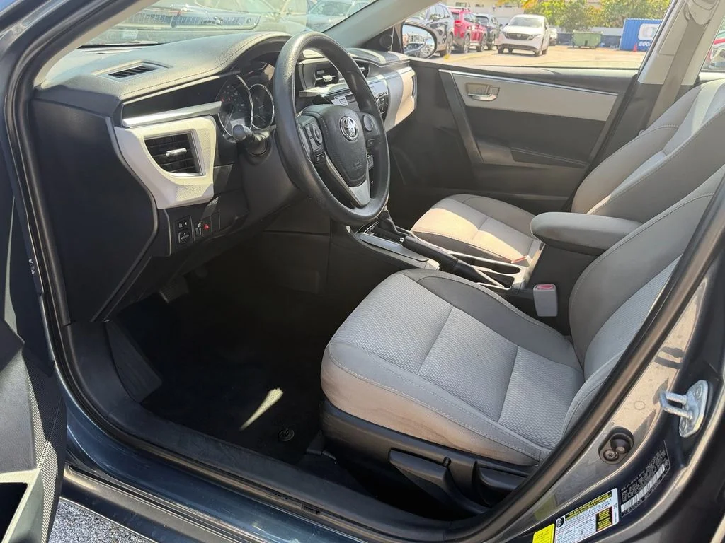 Used 2015 Gray Toyota LE image 11