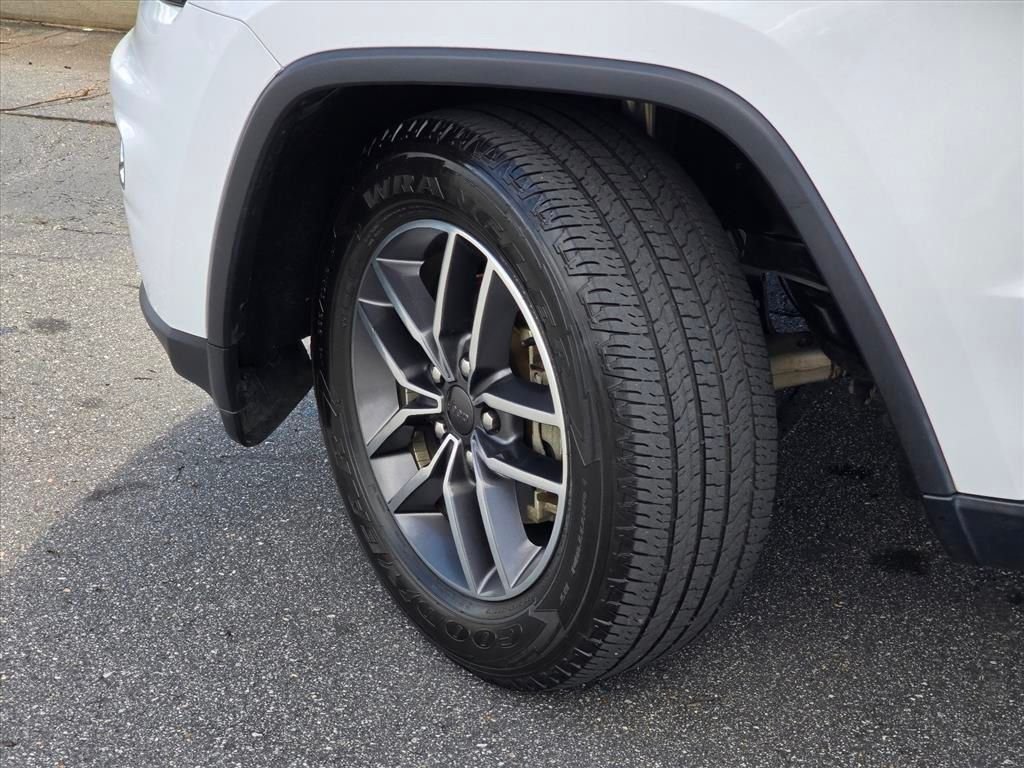 Used 2020 White Jeep Limited image 27