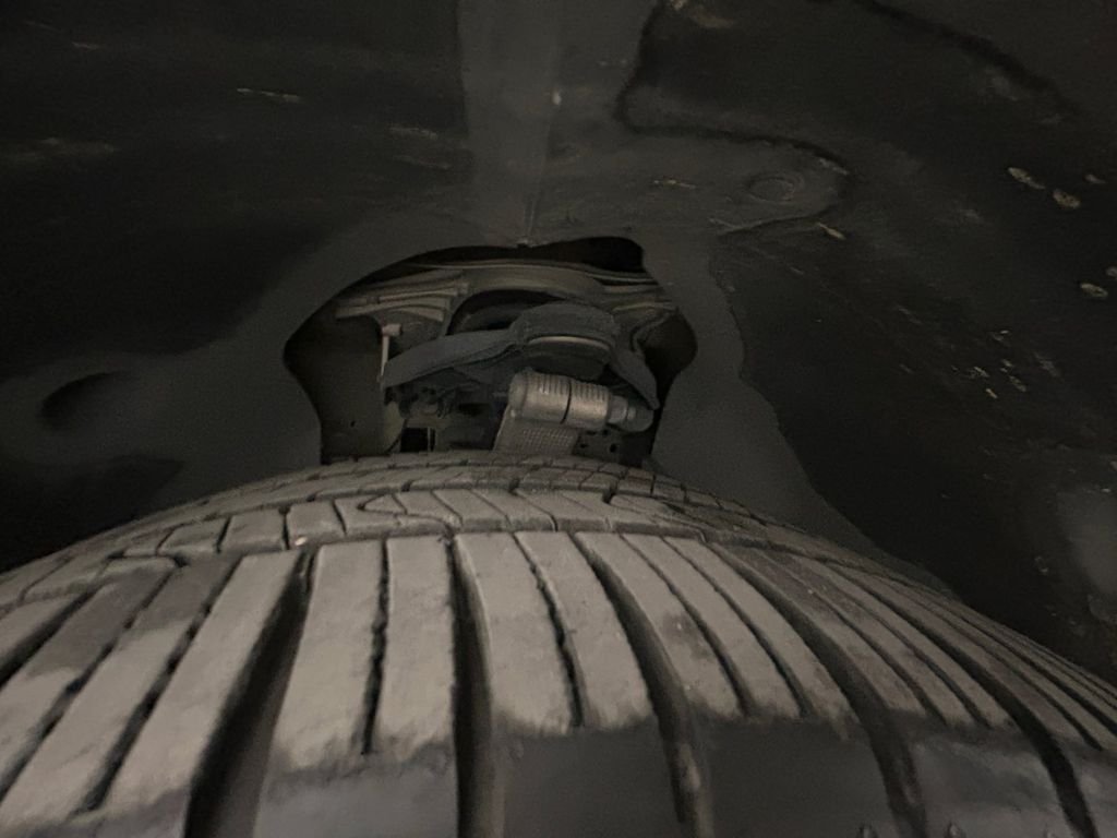 Used 2022  Tesla Long Range image 22