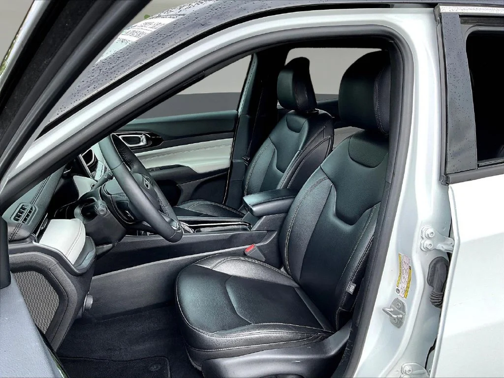 2025 Jeep Compass Limited - Photo 24