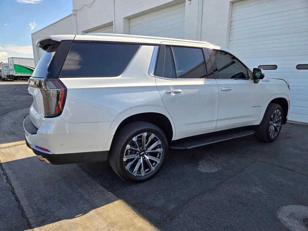 Used 2025 Iridescent Pearl Tricoat Chevrolet High Country image 2