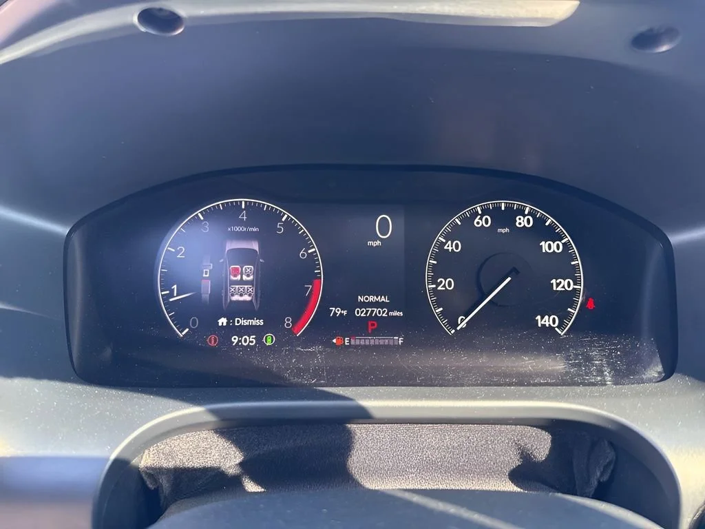 Used 2024 White Honda EX-L image 10