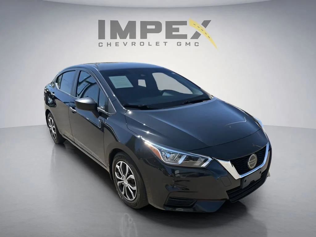 Used 2020 Black Nissan S image 7