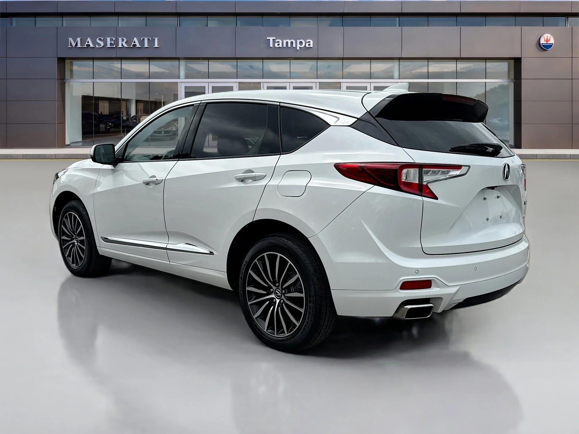 Used 2025 Platinum White Pearl Acura w/Advance Package image 5