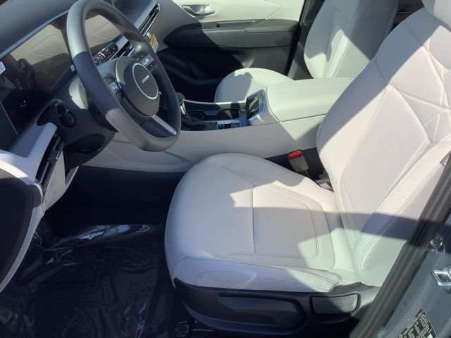 2025 Hyundai Tucson SE - Photo 10