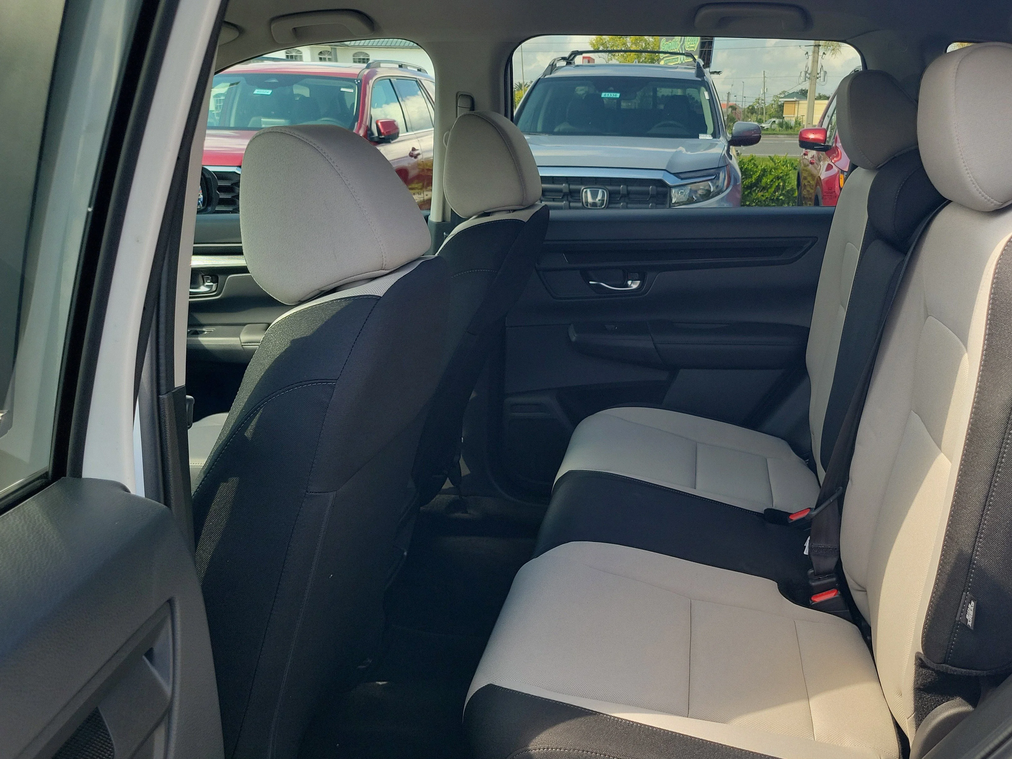 New 2026 Platinum White Pearl Honda LX image 19