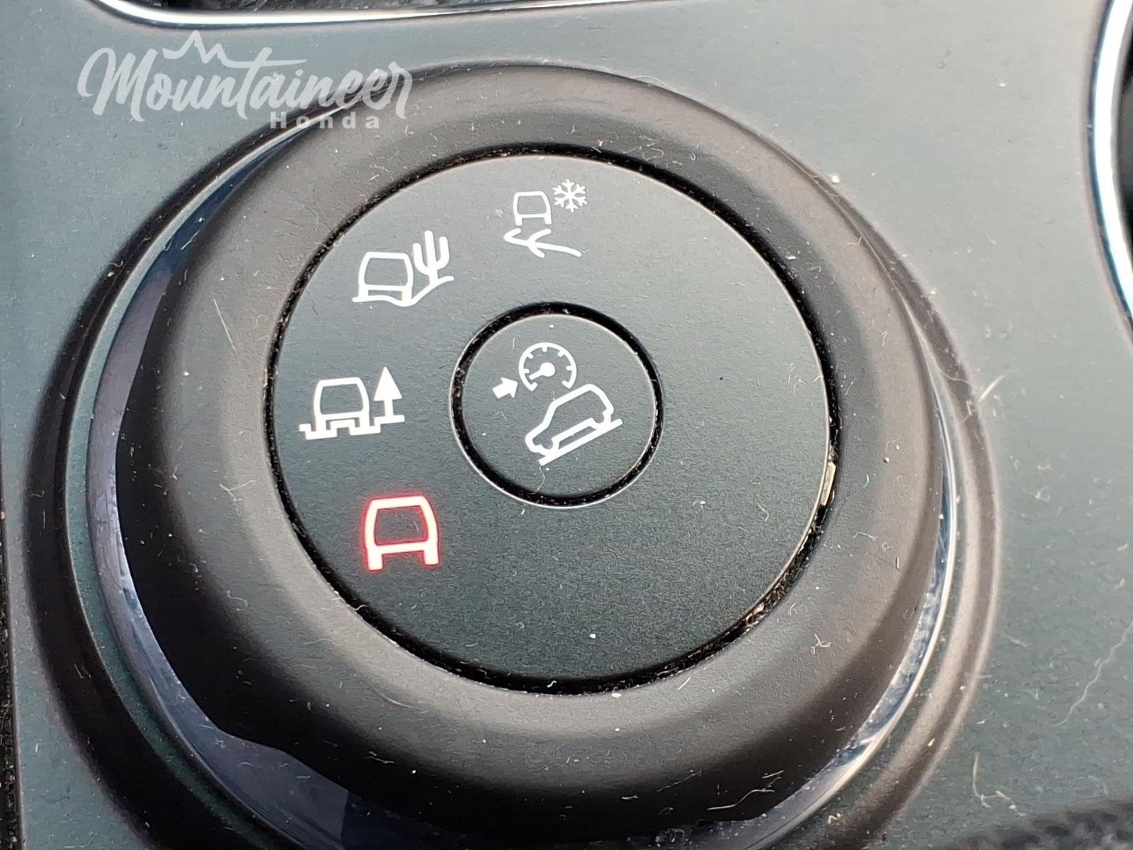 Used 2017 White Gold Ford XLT image 37