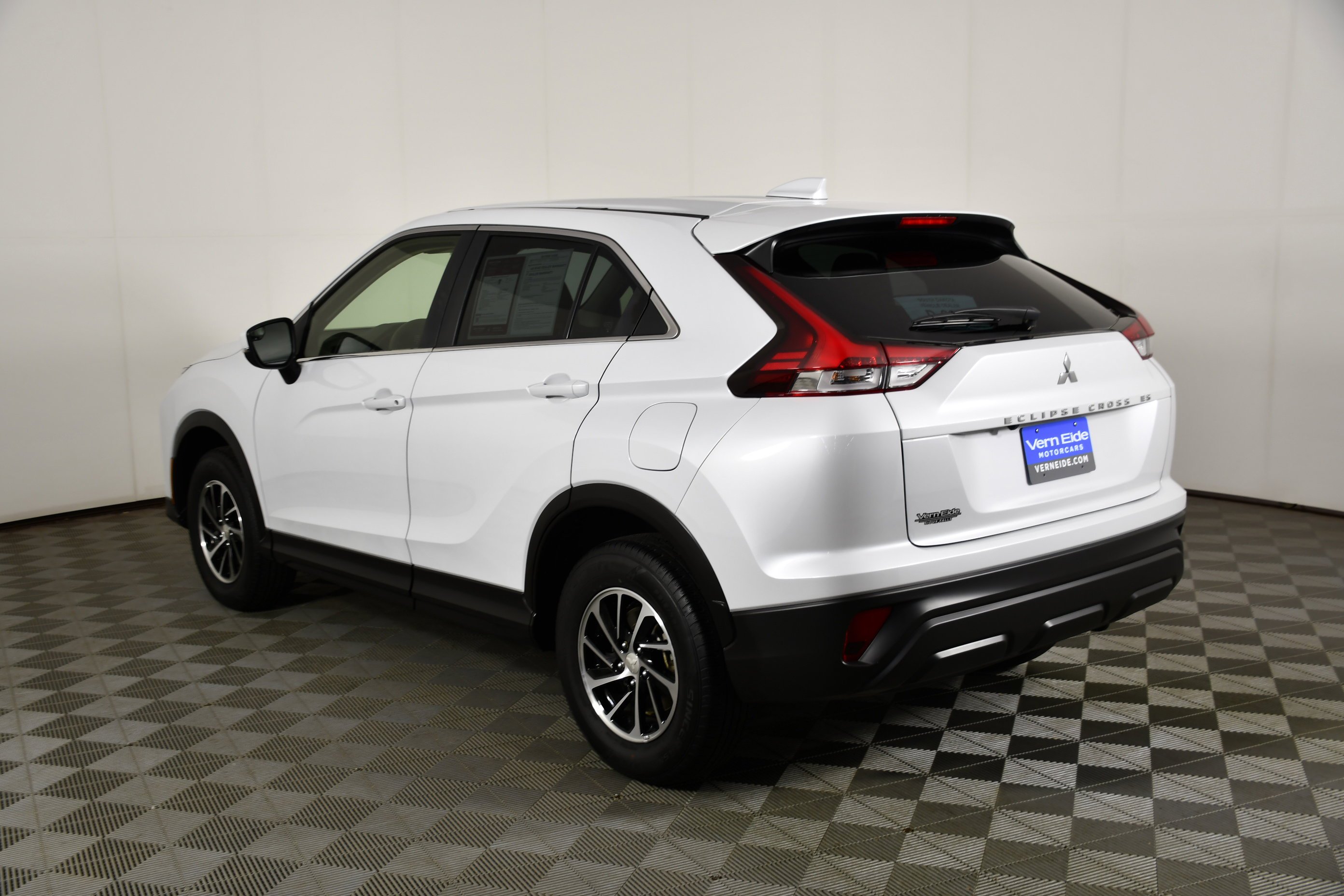 Certified Used 2024 White Diamond Mitsubishi ES image 8