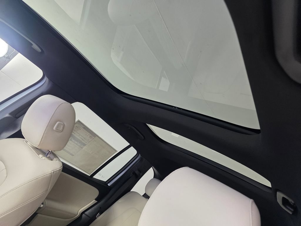 New 2026 Cirrus Silver Metallic Mercedes-Benz GLB 250 image 25