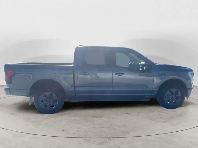 2025 Ford F-150 Lightning Flash - Photo 6