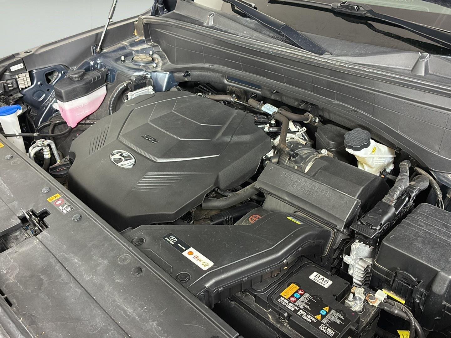 Used 2025 Moonlight Cloud Hyundai SEL image 11